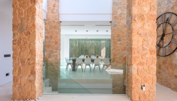 Resa Estates te koop sale Cala Comte interior.jpg